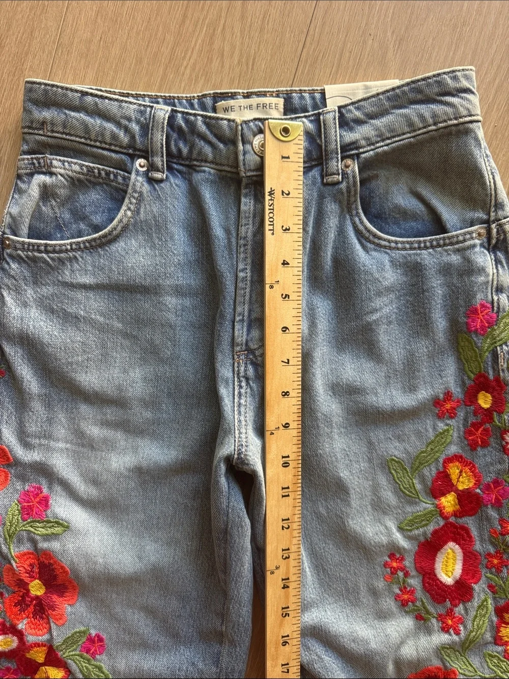 Free People We The Free Willow Floral Embroidered Jean Retrograde Blue Size 25 - Picture 15 of 16